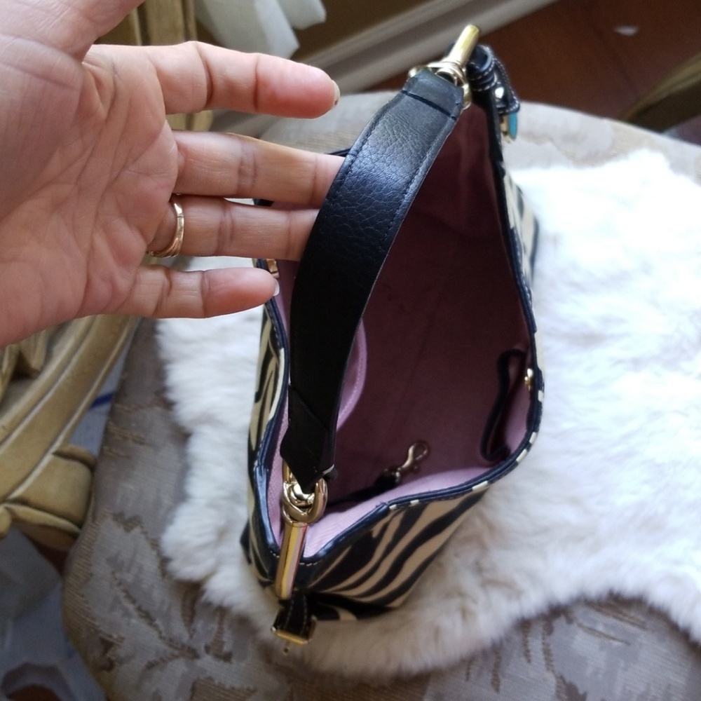 👜HP🌹Golden Dooney and Bourke zebra print handbag - Picture 5 of 8